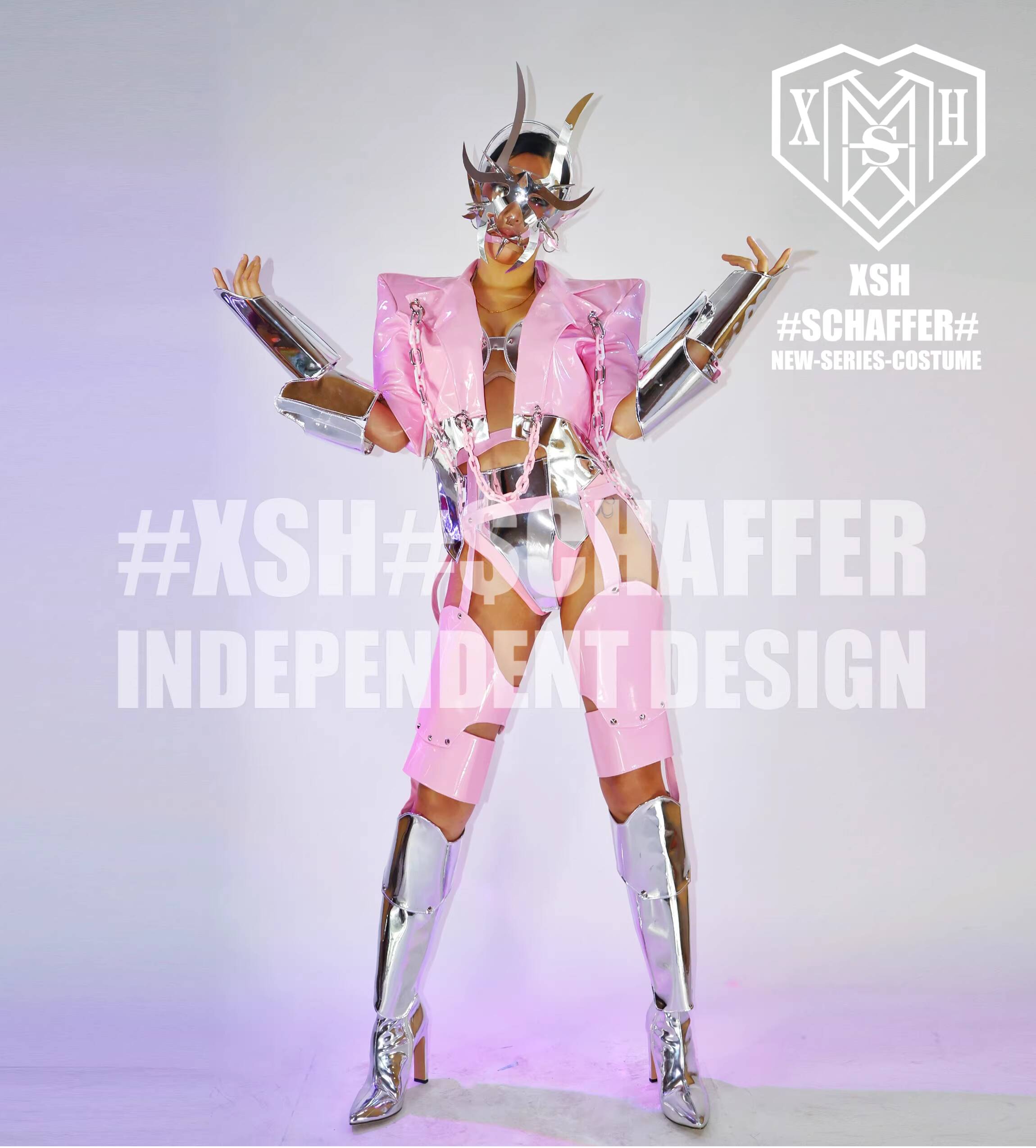 Costume de scène DS personnali - Tech Queen avis et prix