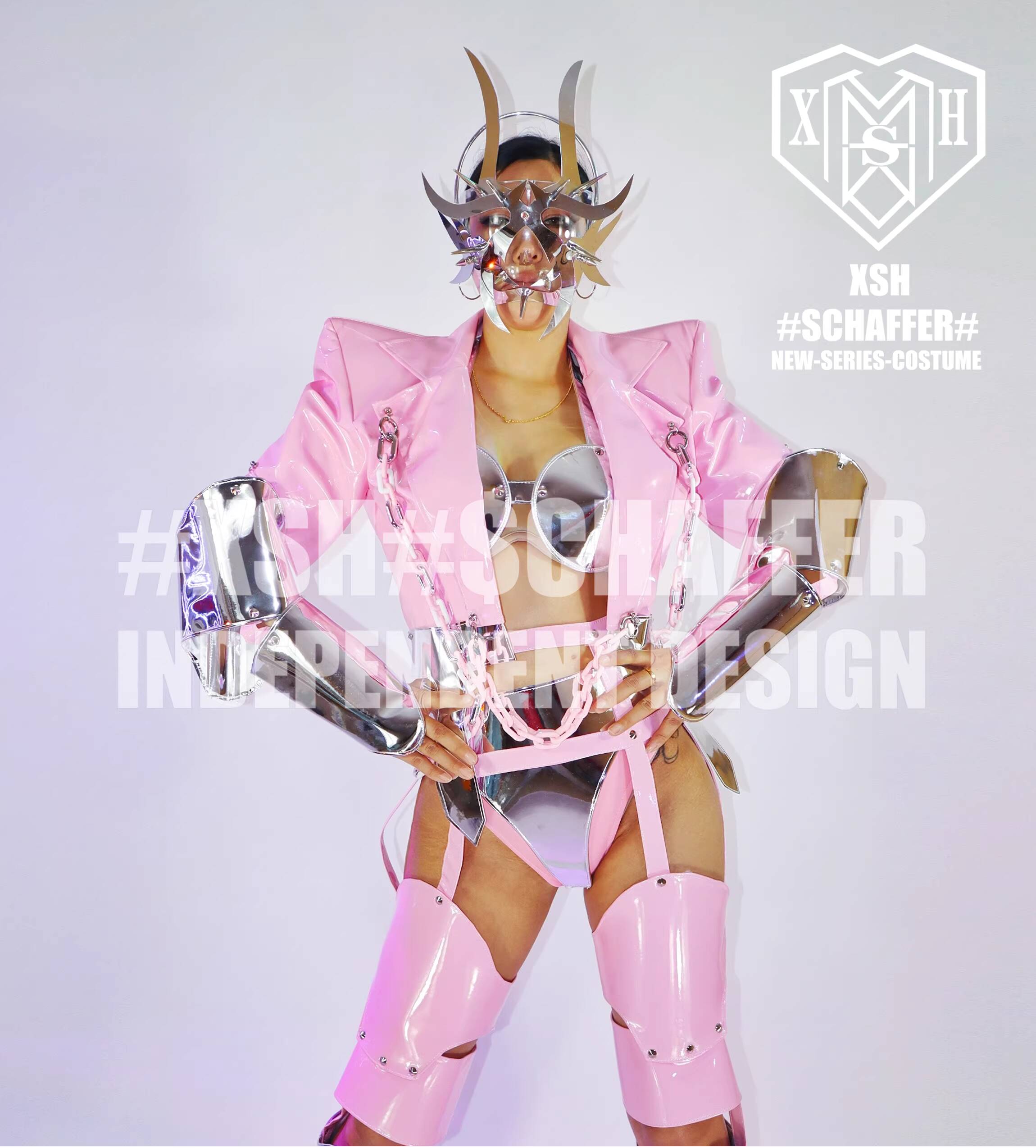Costume de scène DS personnali - Tech Queen avis et prix